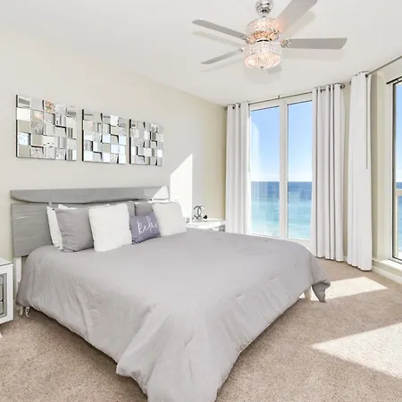 Silver Beach Towers W704